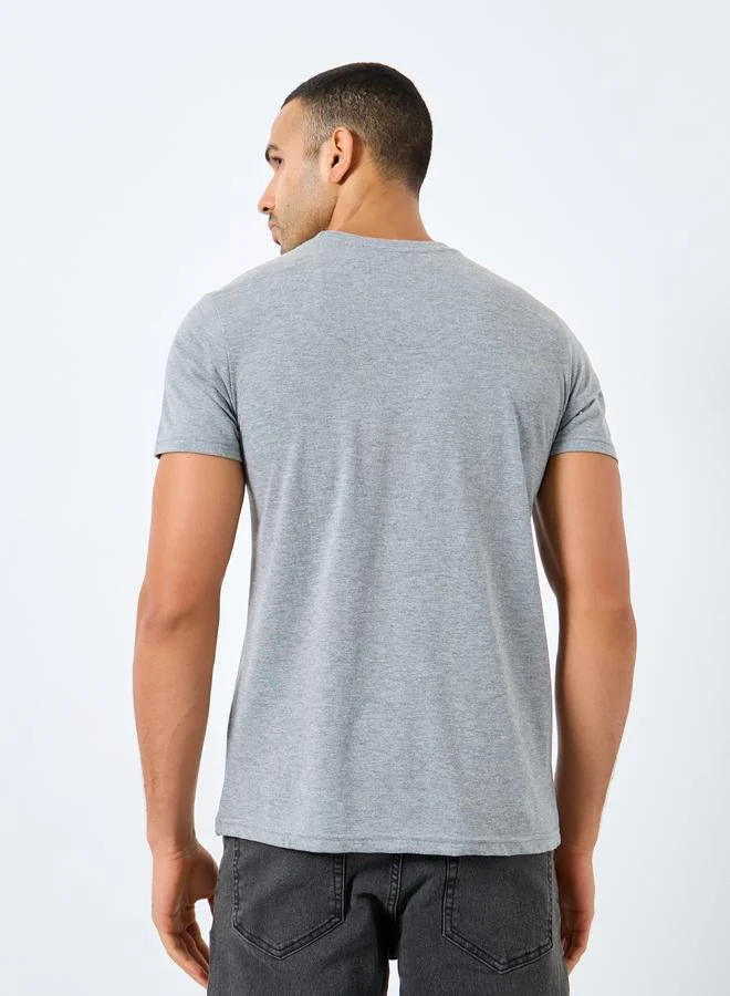 Styli Styli Men Grey Slogan Print Crew Neck T-Shirt