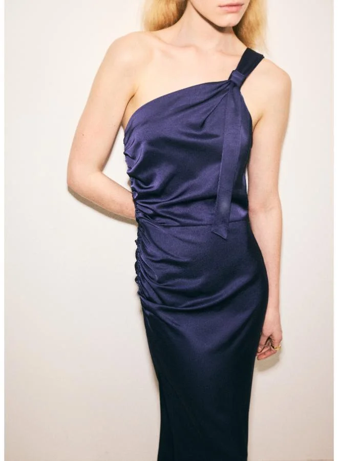 Asymmetric side ruched dress