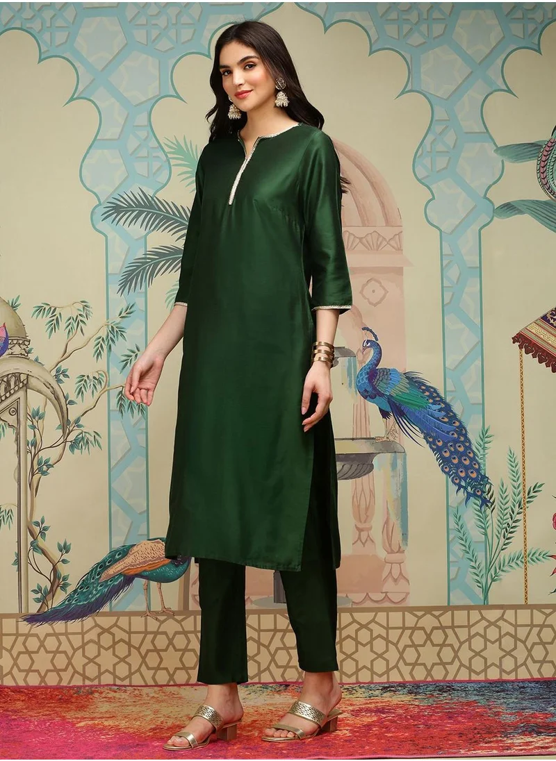 آي شين Dark Green Kurta Set Straight Fit 3/4 Sleeve Sleeve made from POLY VISCOSE featuring Self Design design and Round Neck neckline - Perfect for Ethinic!