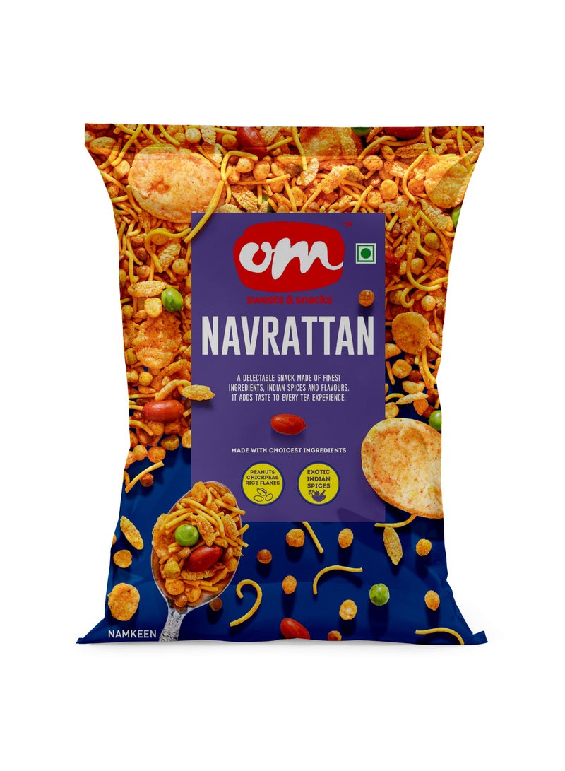 OM Sweets OM نافراتان سناك 200gm - سناك هندي شهي مع الفول السوداني والحمص والتوابل الهندية الفاخرة - Image 1