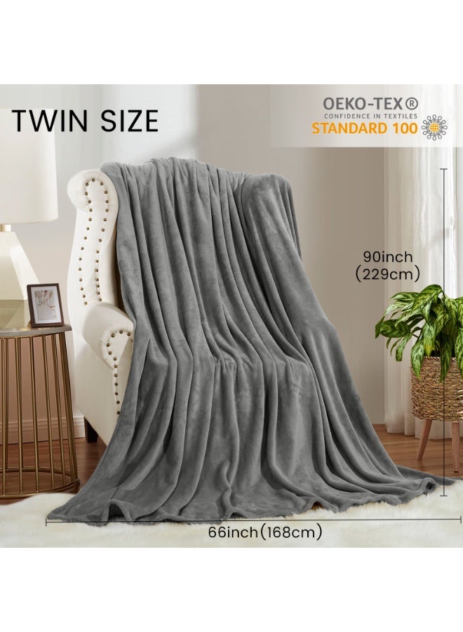 David's Home Queen Size (230cm x 230cm) 300 GSM Fleece Blanket with Wider Stitched Border, Ultra Soft, Lightweight & Velvety, Lint-Free & No Pilling, All Seasons, Grey - Image 4