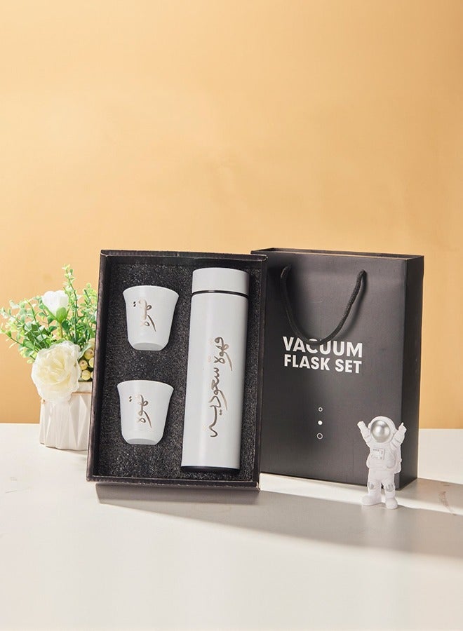 Aijmil 3 قطع مجموعة أكواب القهوة المعزولة مع 2 كوب، ترمس القهوة العربية، مجموعة هدية أكواب معزولة تشمل ترمس ستانلس ستيل بسعة 500 مل و 2 كوب قهوة مزدوج الطبقة بسعة 80 مل، مناسبة للهدايا، هدية العيد الوطني السعودي. - Image 5