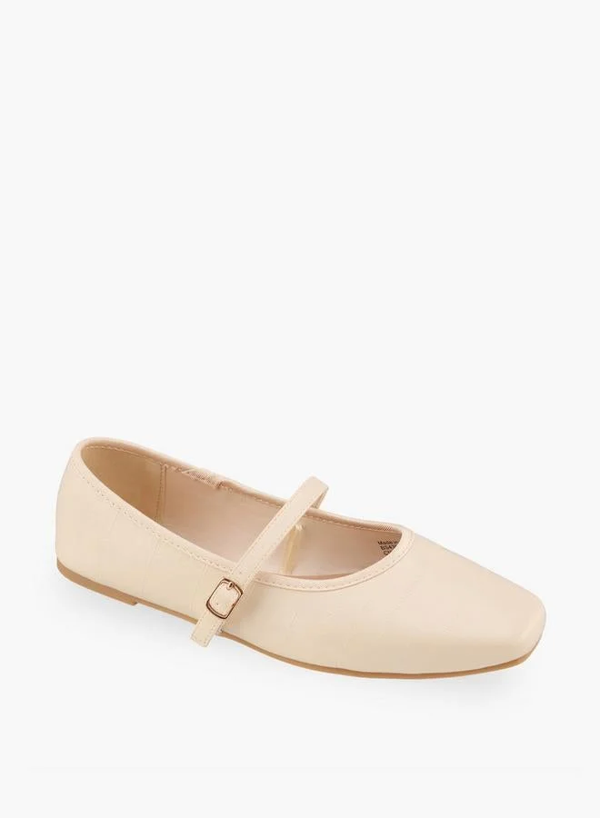 فلورا بيلا من شو إكسبرس Women Buckle Closure Mary Jane Shoes