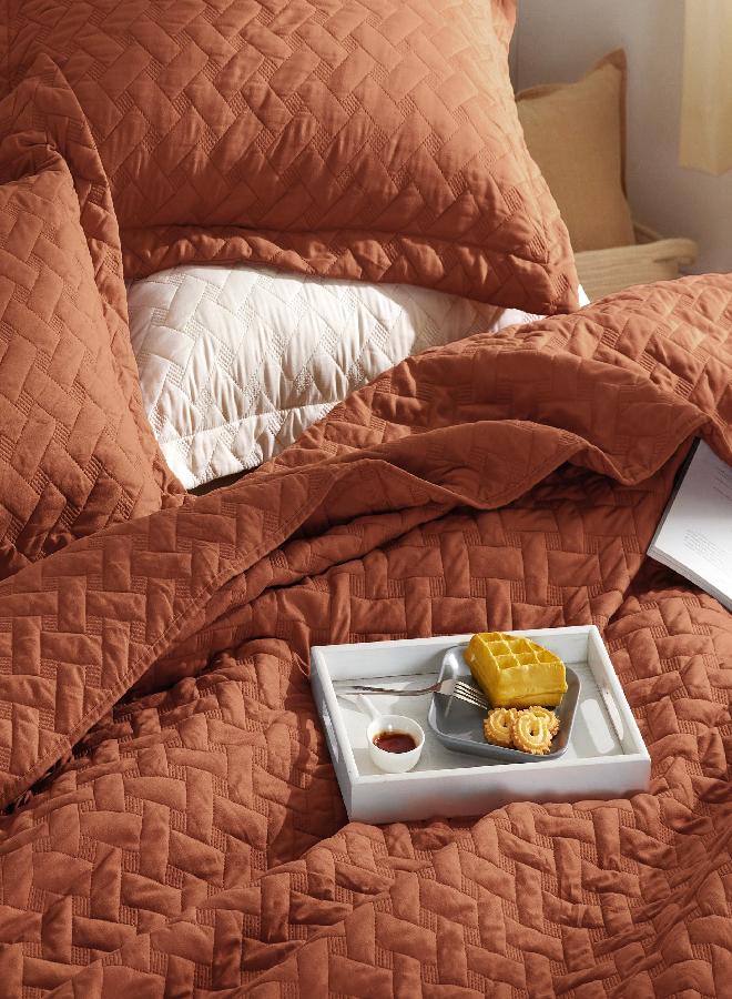 Bedsure King Size Quilt Set - Lightweight Summer Quilt King - Burnt Orange Bedspreads King Size - Bedding Coverlets for All Seasons (Includes 1 Quilt, 2 Shams) - Image 3