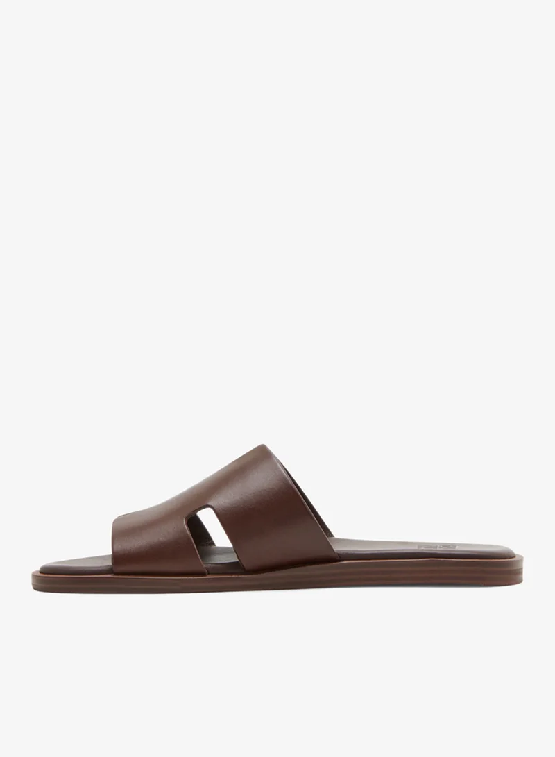 ستيف مادن صندل ليون كلاسيكي