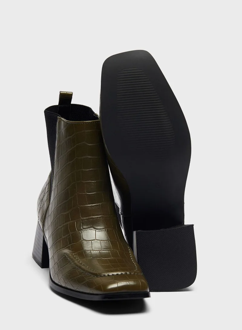 shoexpress Textured Ankle Boots