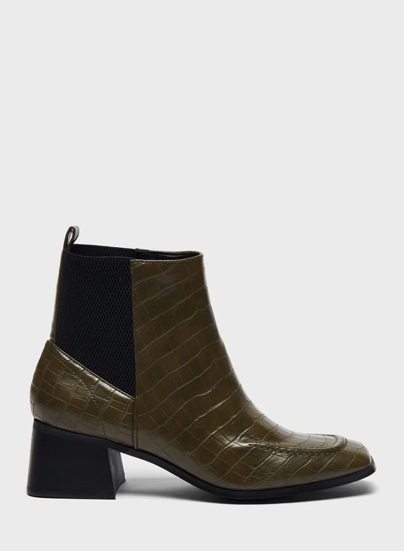 shoexpress Textured Ankle Boots