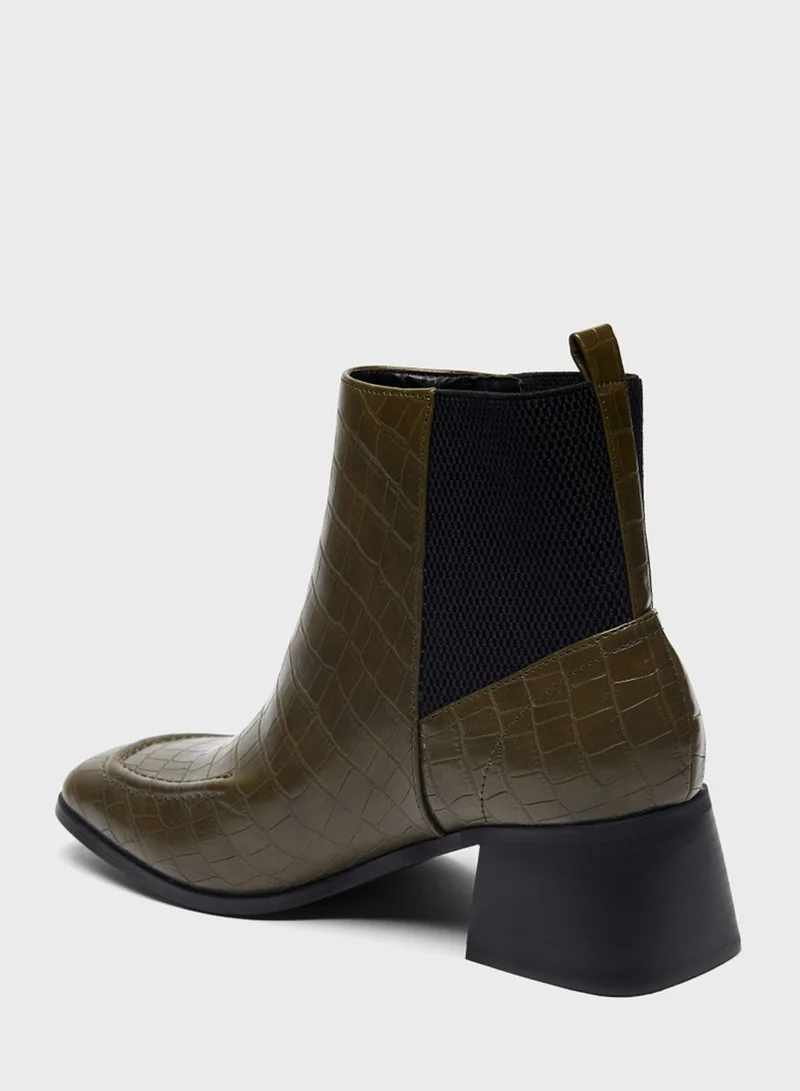 shoexpress Textured Ankle Boots