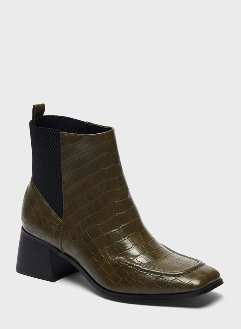 shoexpress Textured Ankle Boots
