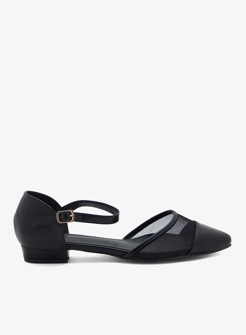 ايلا حذاء مسطح مدبب بنقوش شبكية