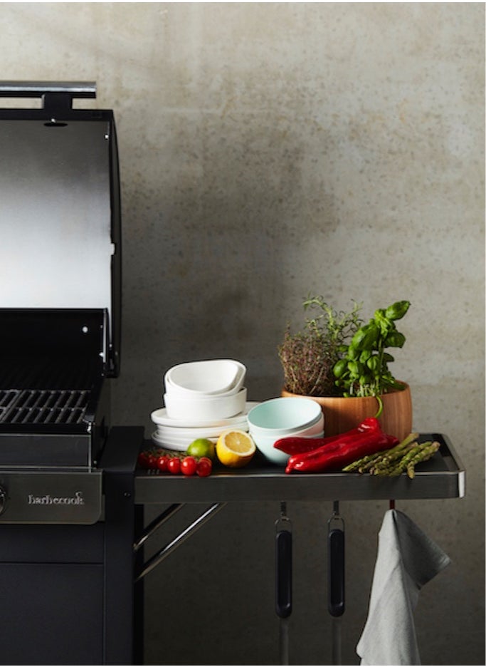 barbecook شواية غاز Barbecook Stella 3201 باللون الأسود مع خزائن  - Image 3