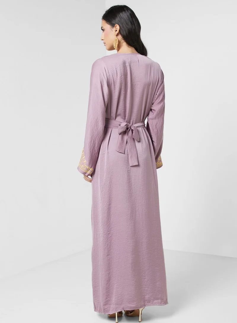 hayas closet Embroidered Belted Jalabiya