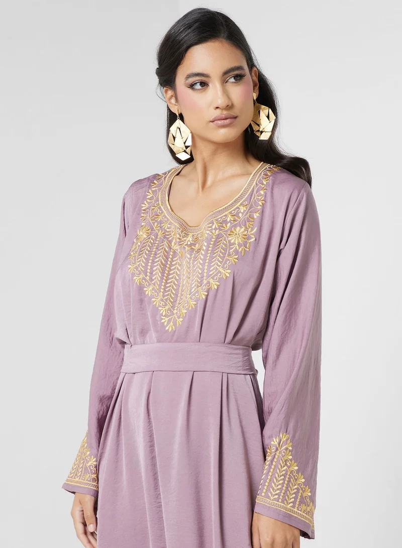 hayas closet Embroidered Belted Jalabiya