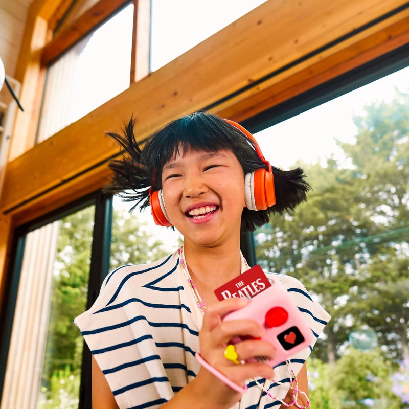 Yoto Disney Classics Collection: Vol. 2 â€“ Kids 6 Audio Cards for Use with Player & Mini All-in-1 Audio Device, Educational Screen-Free Listening with Fun Playtime Bedtime Travel Stories, Ages 4+ - Image 4