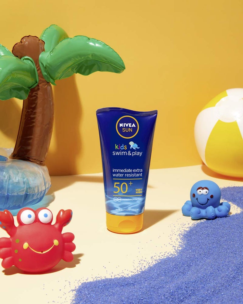 Nivea لوشن الشمس للأطفال من نيفيا للسباحة واللعب SPF50+ 150 مل - Image 2