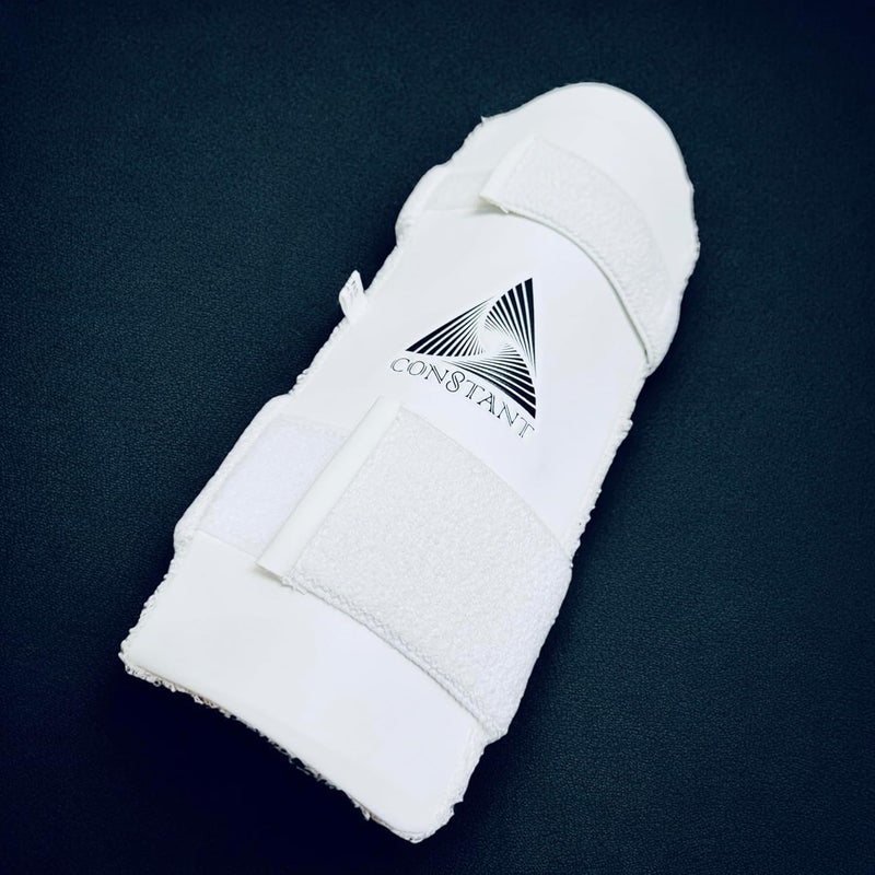 CONSTANT حارس ذراع الكريكيت ONE (مصنوع، جلد PU) (أبيض، مقاس رجال) - Image 3