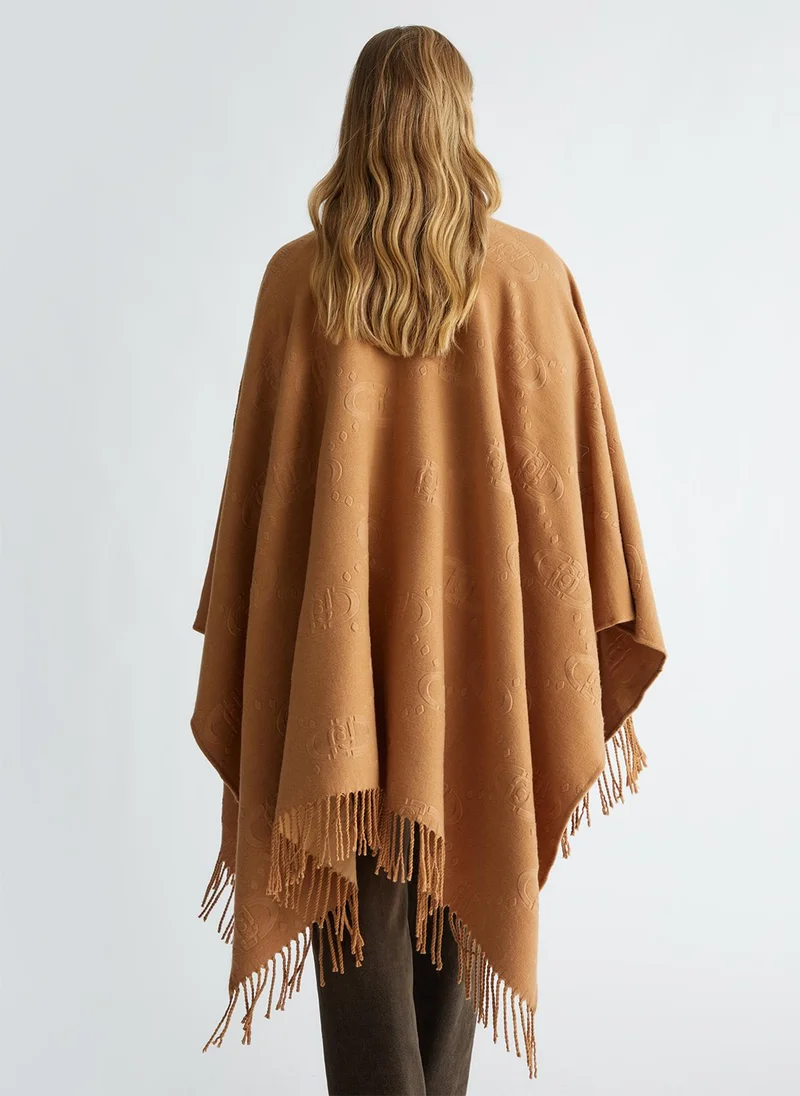 ليو جو Poncho with logo