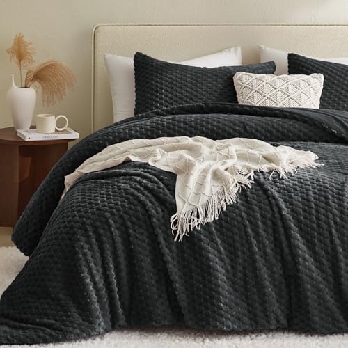 Petrichor Fluffy Queen Comforter Set - Ultra-Soft Black Flannel Thick Comforter for Queen Bed, Luxury Warm Bedding Set for Winter & Fall, Cozy Fuzzy Bed Set 3 Pieces (1 Comforter & 2 Pillowcases) - Image 1