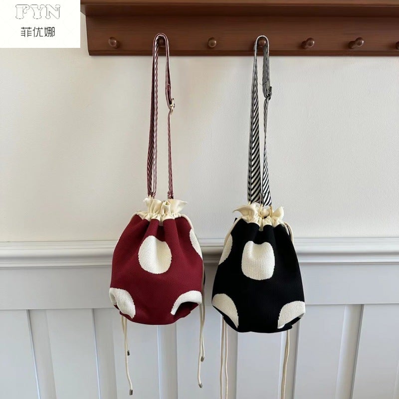 High-End Retro Wave Dot Shoulder Bag Niche Crossbody Bag All-Match Fashionable Knitted Bucket Bag Drawstring Storage - Image 2