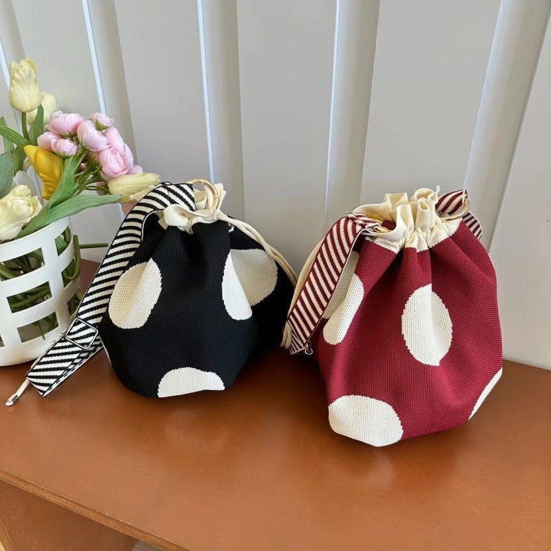 High-End Retro Wave Dot Shoulder Bag Niche Crossbody Bag All-Match Fashionable Knitted Bucket Bag Drawstring Storage - Image 5
