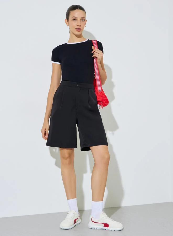 ستايلي Black Fitted Ringer T-Shirt with Contrast Trim