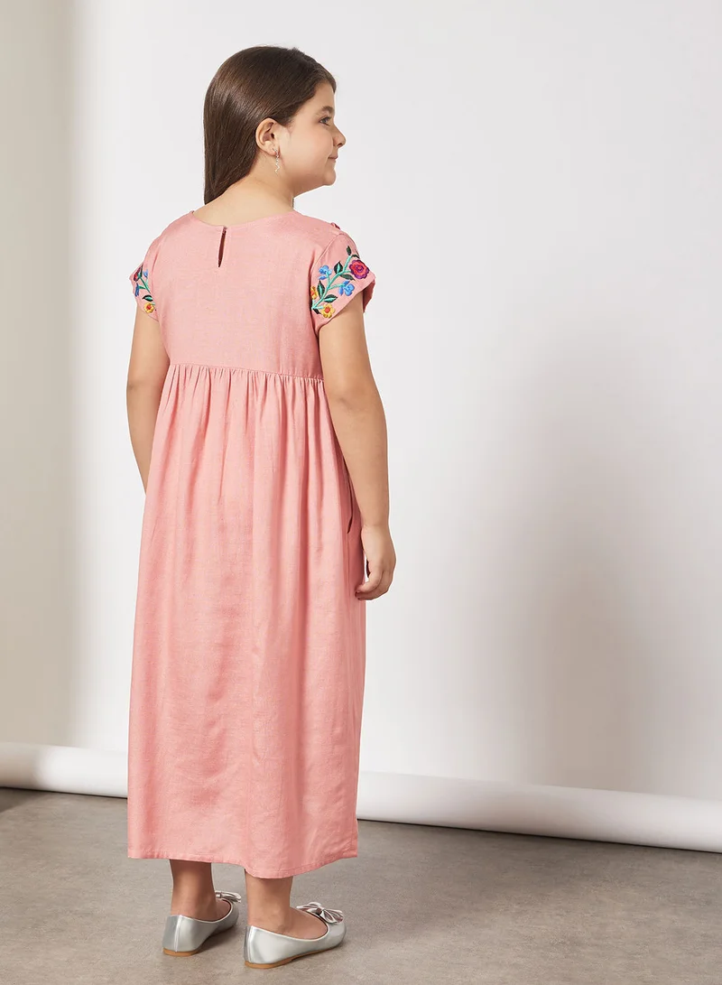 HANA & SARA Kids Embroidered Tassel Detail Jalabiya