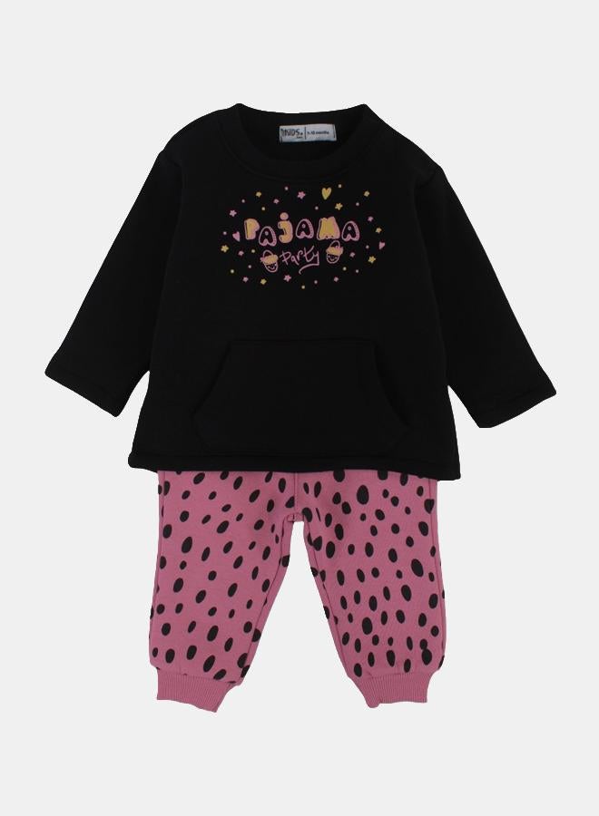 اوركيدز طقم بيجاما قطني للبنات الصغار – أسود/وردي مع طباعة "Pajama Party" - Image 1