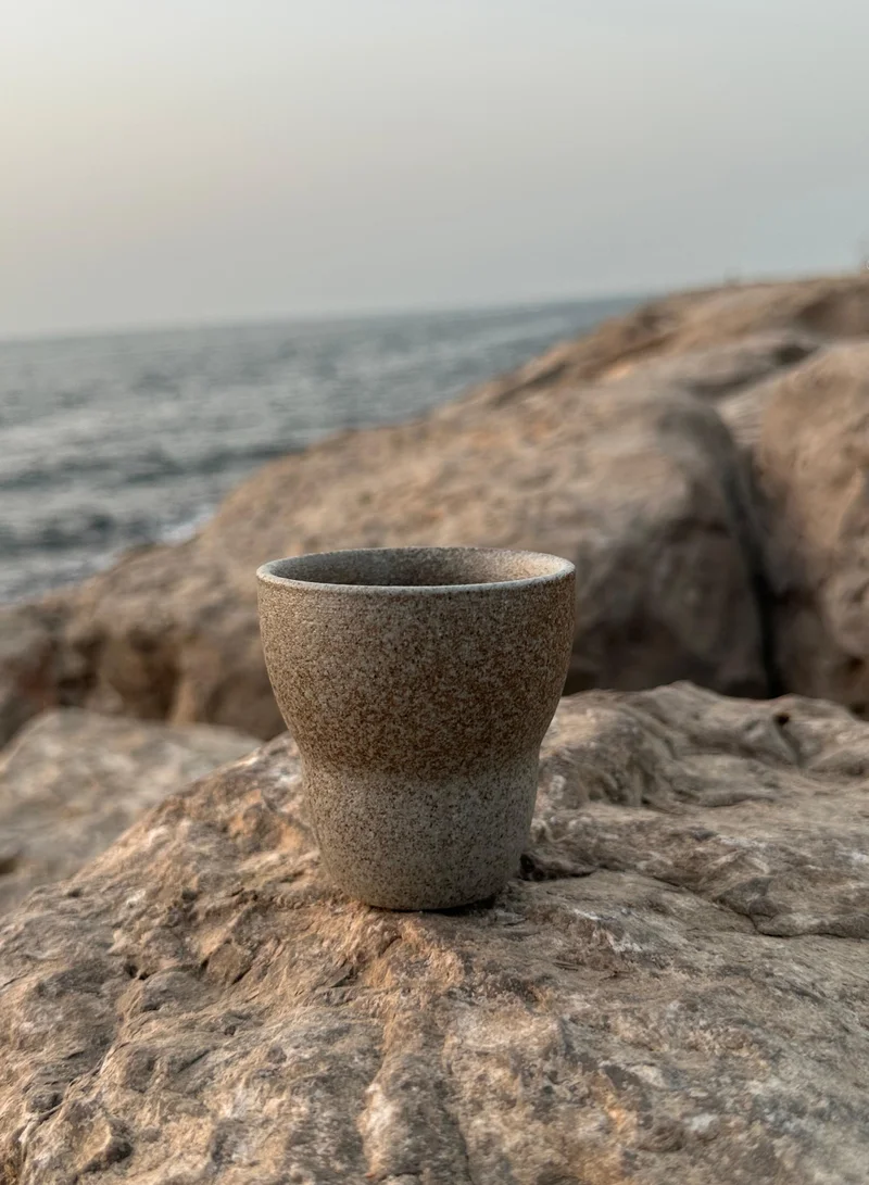 تحفة لوكس كوب سيراميك رمادي فاخر من Tohfa Gradir - سعة 170 مل - أدوات شرب يدوية الصنع - كوب قهوة وشاي أنيق بتصميم ريفي، ديكور منزلي وهدية