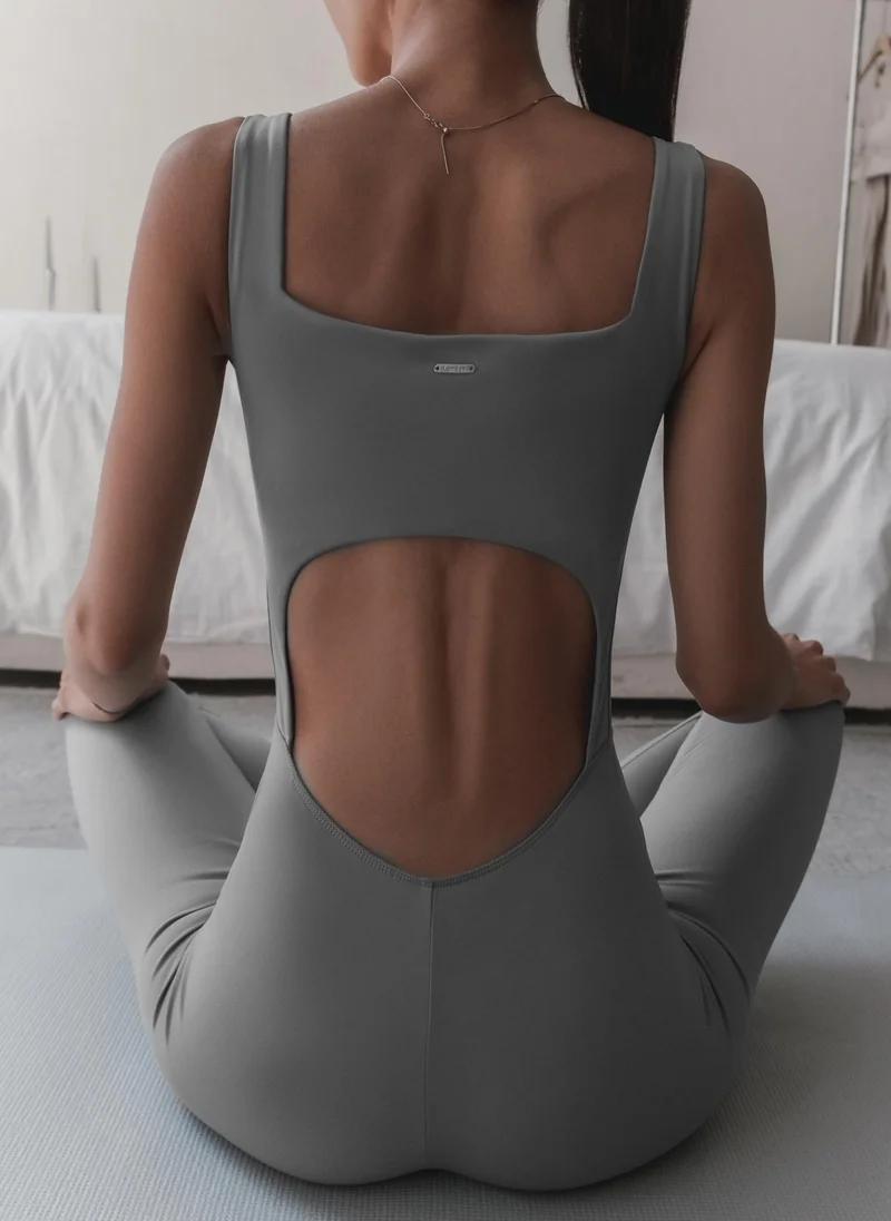 Lichi Jumpsuit from elastic fabric