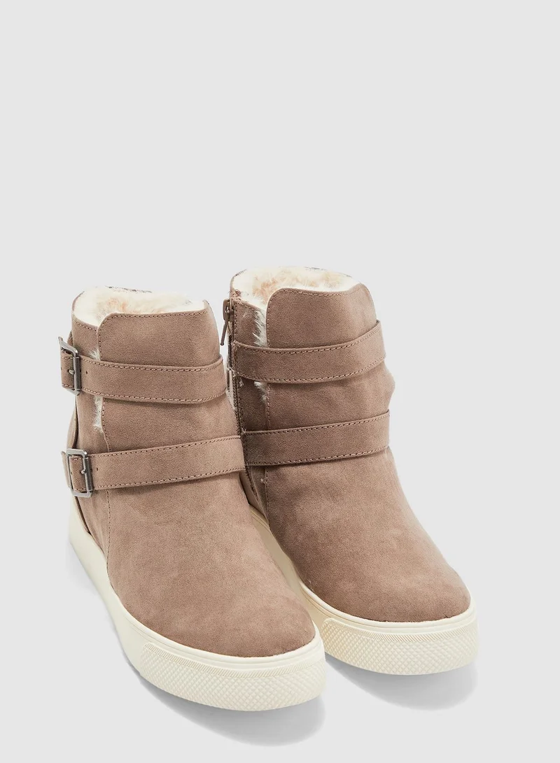 STEVE MADDEN Ellie Flat Ankle Boot