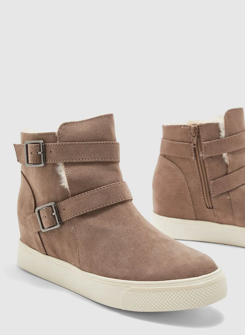 STEVE MADDEN Ellie Flat Ankle Boot