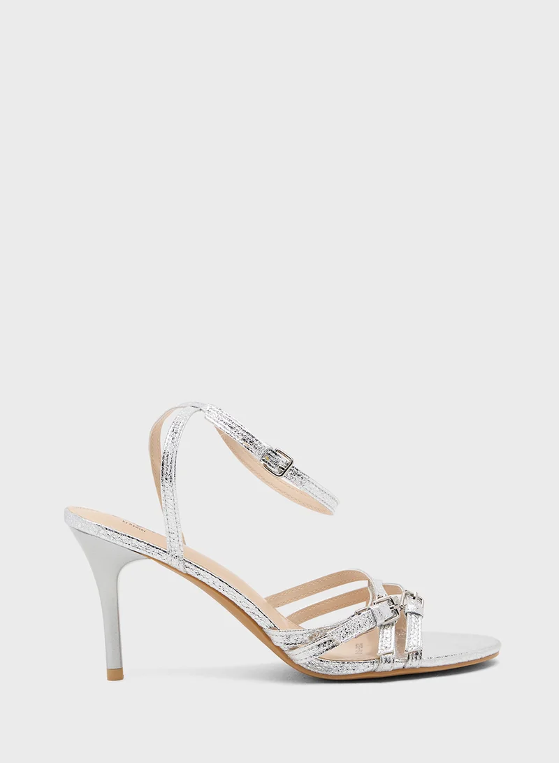 جينجر Crossover Strap Heeled Sandal