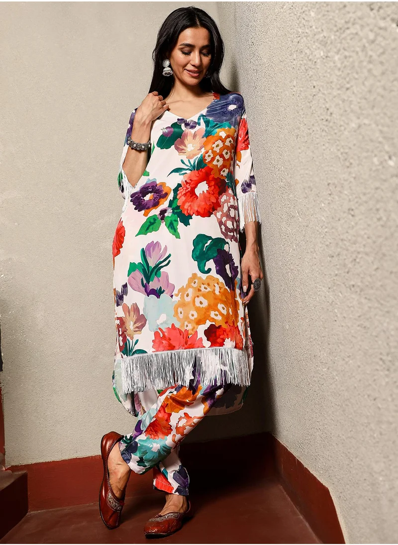  قصة Women's Powder White Botanical Cluster Kurti With Trousers