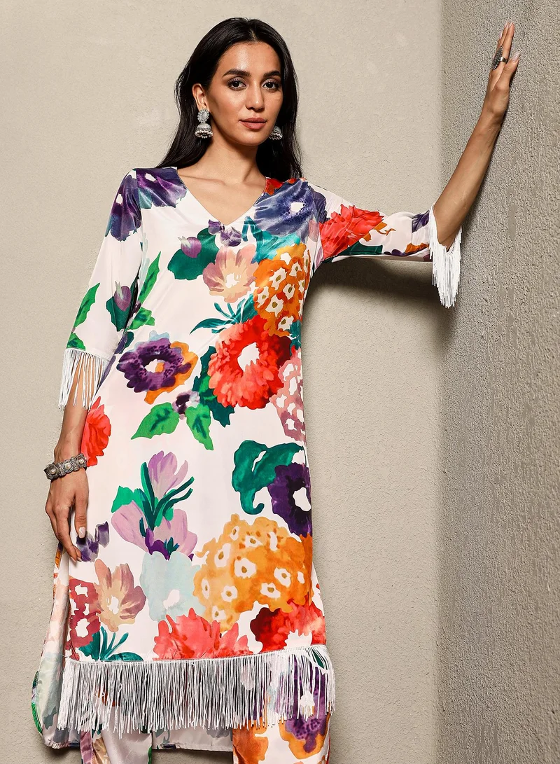  قصة Women's Powder White Botanical Cluster Kurti With Trousers