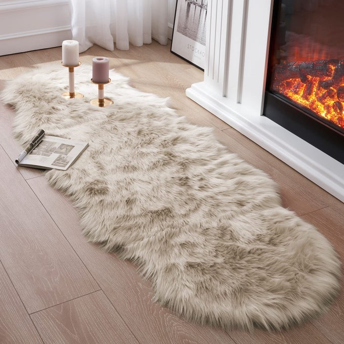FAUX FUR RUG FOR BEDROOM FLUFFY RUNNER RUGS SOFT SHEEPSKIN RUG SOFA COUCH SEAT CUSHION 2X6FT BEIGE PLUSH AREA RUG SHAG RUGS FLOOR CARPETS FOR NURSERY BEDSIDE CUTE SHAGGY FUZZY HOME DECOR