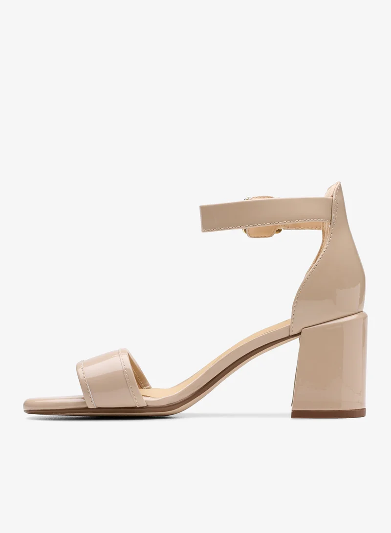 كلاركس Ezoria Mae Sand Patent