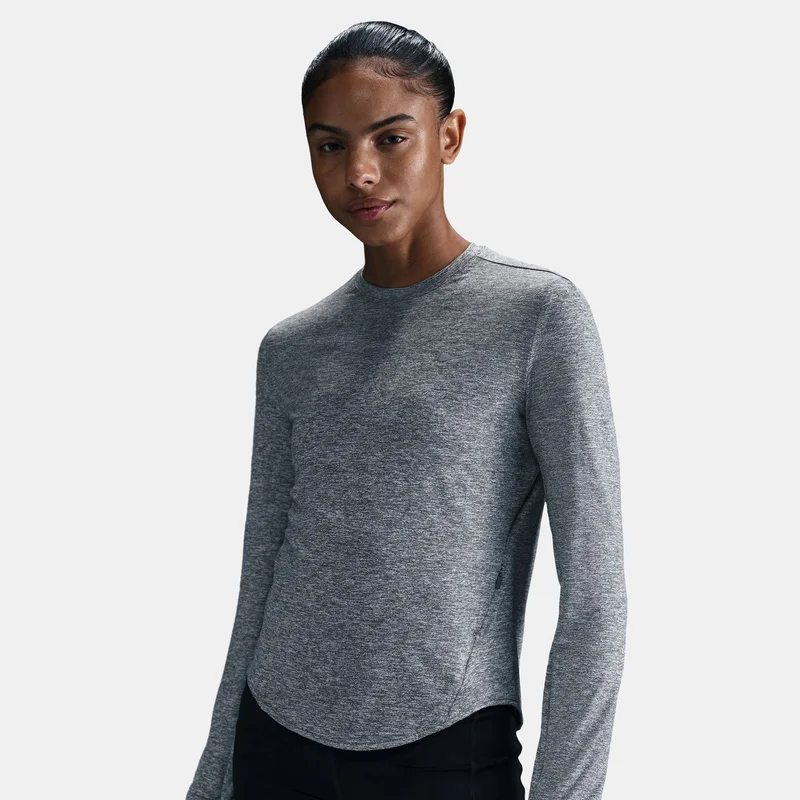 نايكي بلوزة جري نسائية سريعة الجفاف بتقنية دراي-فِت وحماية من الأشعة فوق البنفسجية