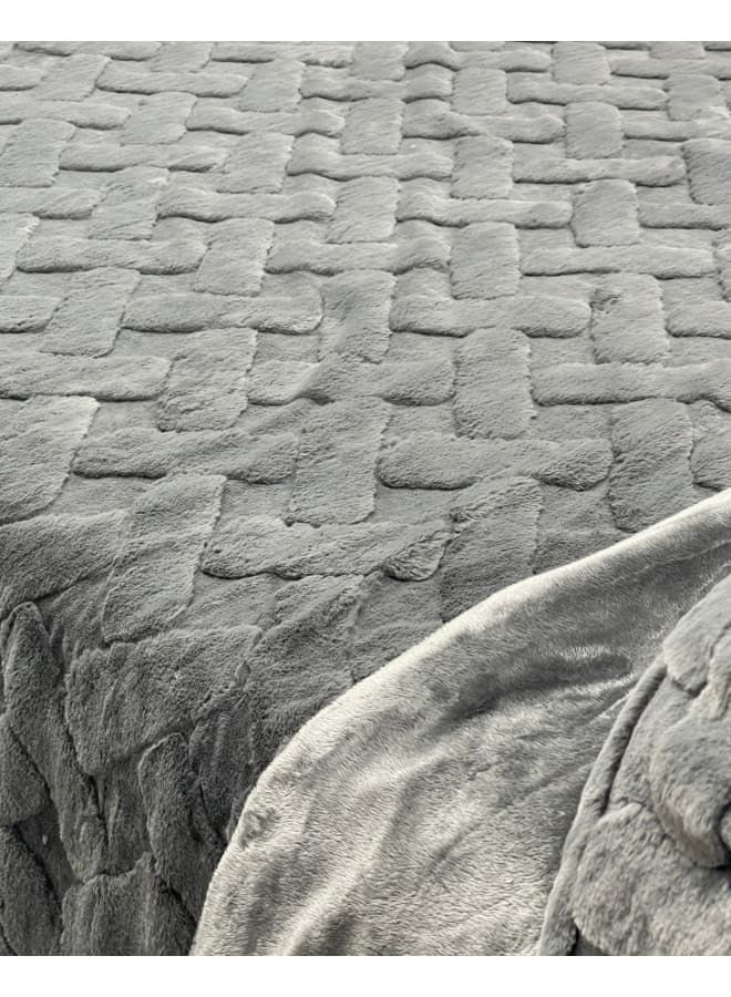 Mony Home Nordic Frost Faux Fur Bedding Set - Image 4