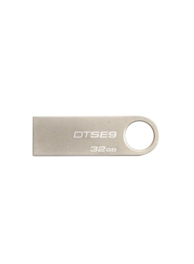 Kingston SE9 32GB USB 3.0 Flash Drive - High-Performance Design - Silver