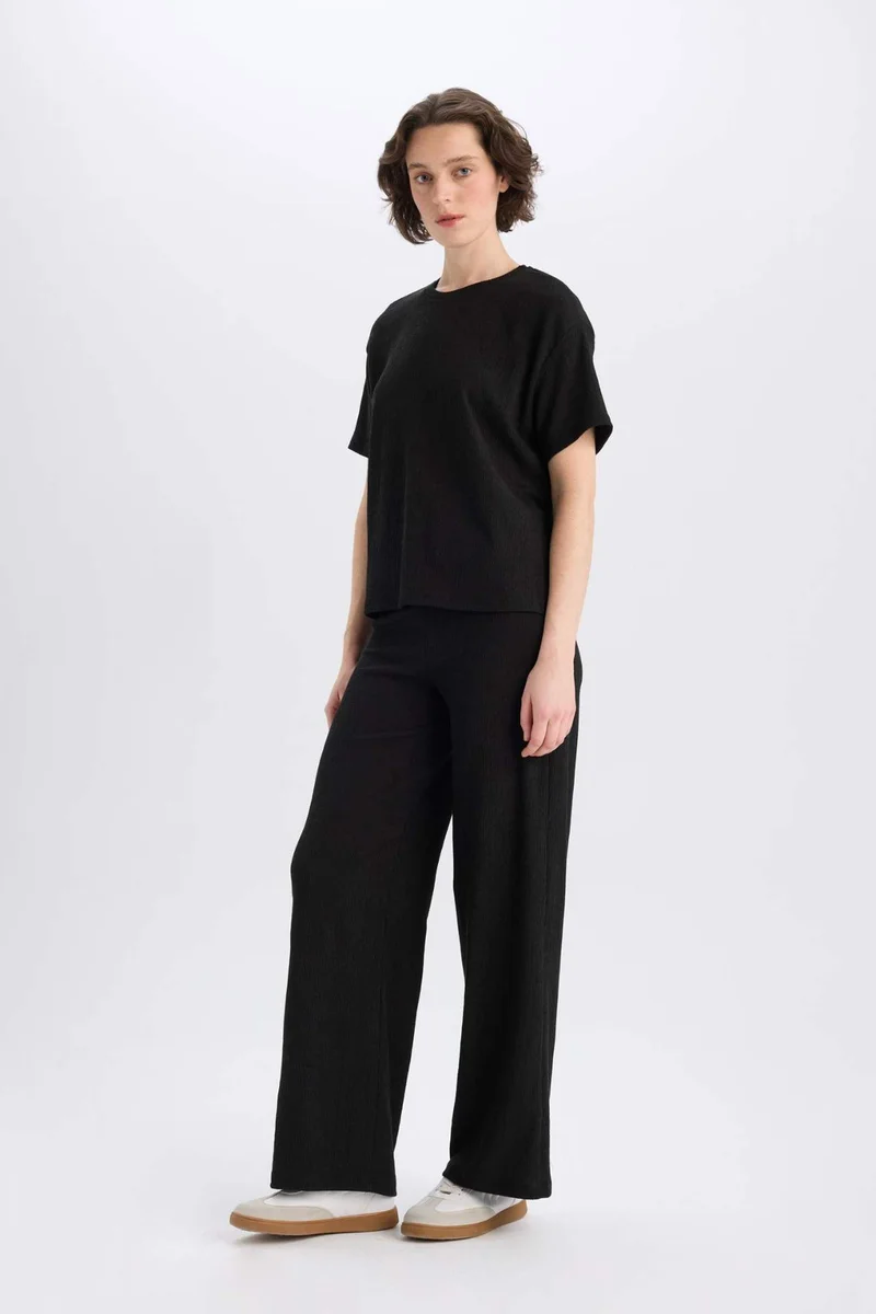 ديفاكتو Basic Crepe Wide Leg Trousers
