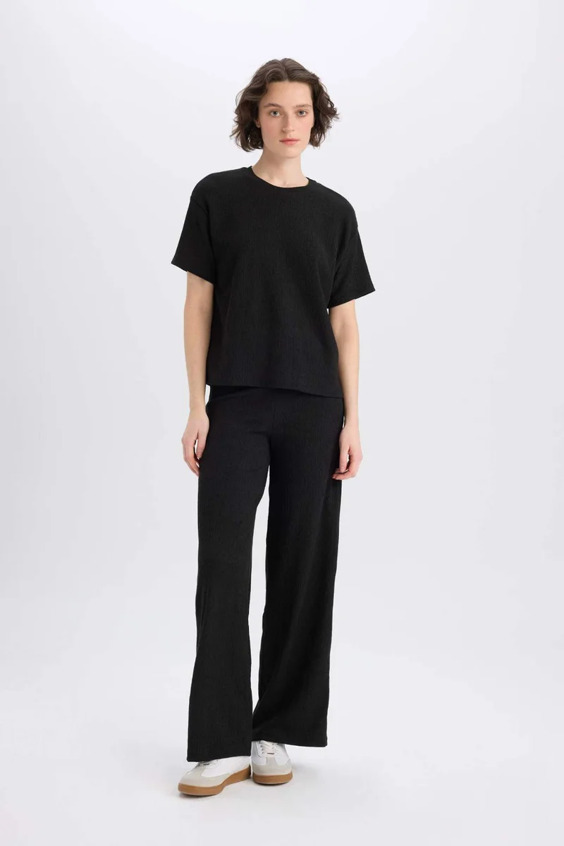 ديفاكتو Basic Crepe Wide Leg Trousers
