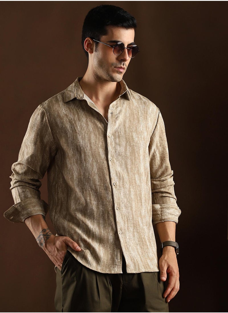 Campus Sutra Campus Sutra Men's Peanut Beige & Daisy White Distortion-Weave Shirt For Casual Wear | Mid-Rise | Regular Fit | Button Closure | Shirt Crafted With Comfort Fit For Everyday Wear  - Image 1