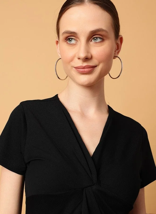 مينت ستريت بلوزة نسائية سوداء بياقة على شكل حرف  وربطة