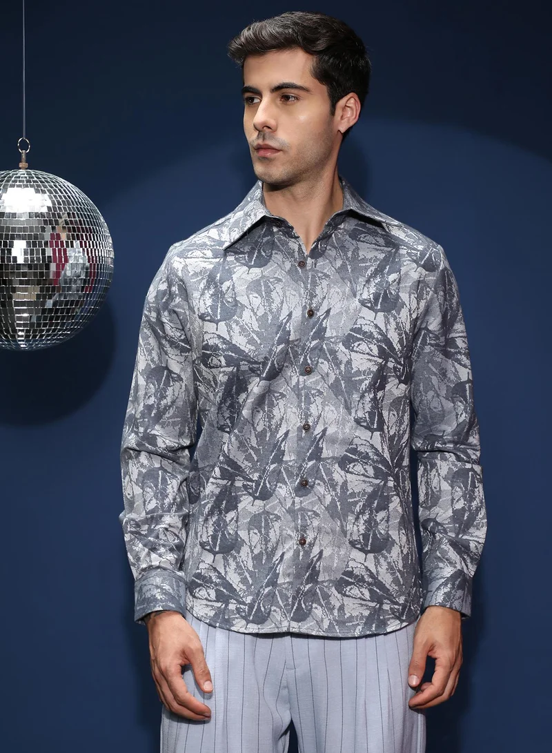 Campus Sutra Men's Indigo Blue Willow-Foliage Imprint Shirt For Casual Wear | Spread Collar | Long Cuffed Sleeves | Button Closure | Shirt Shirt Crafted With Comfort Fit For Everyday Wear