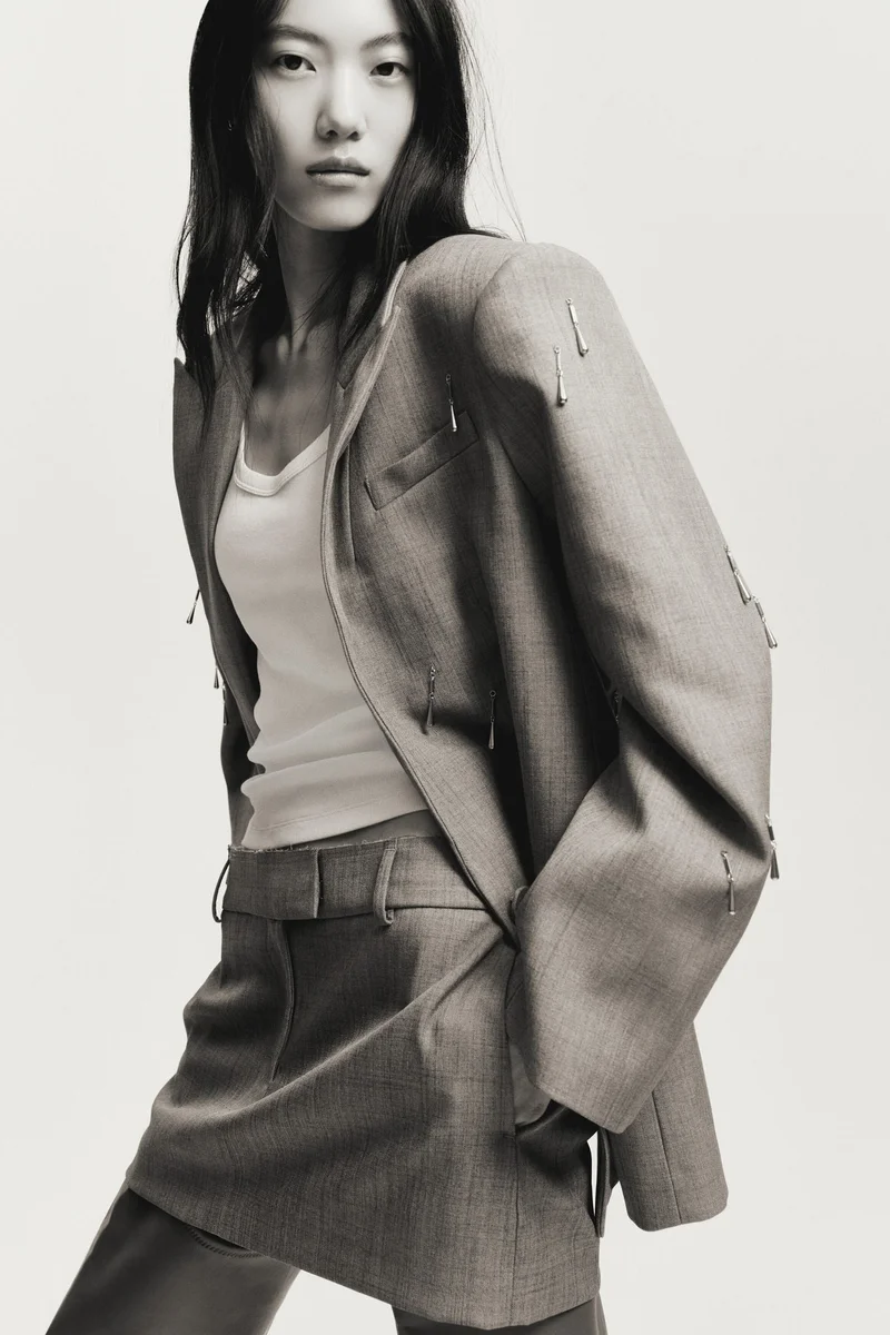 اتش اند ام تنورة ميني