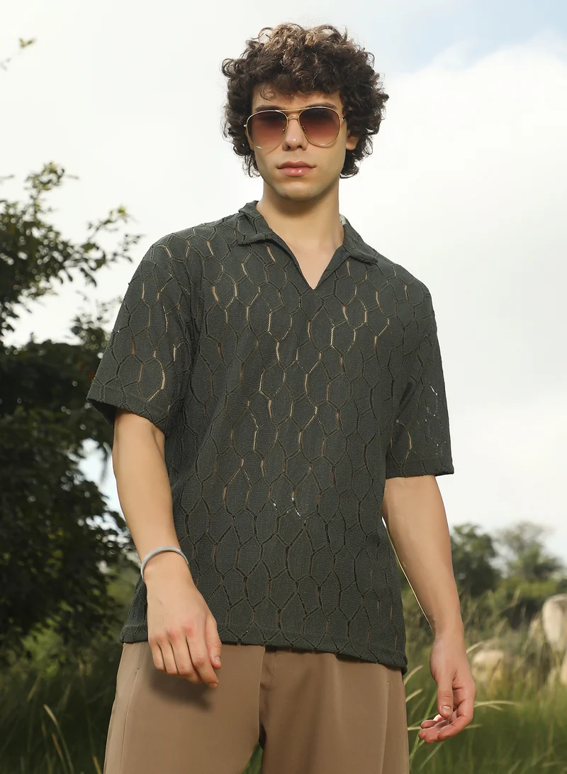 كامبوس سوترا تي شيرت بولو رجالي بنقشة خلية النحل بلون أخضر العرعر