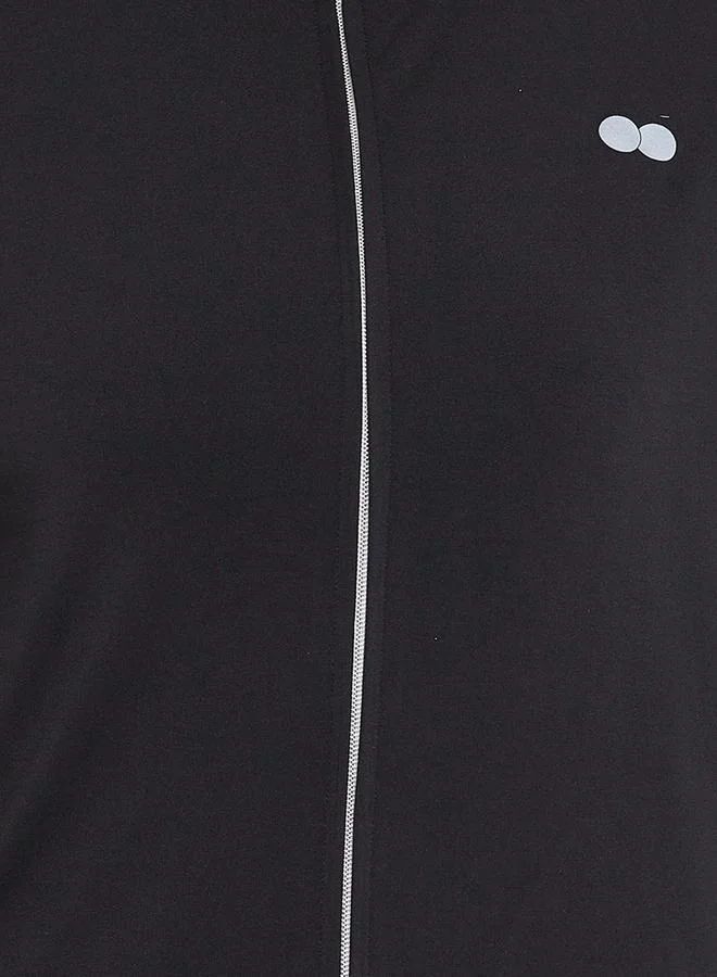 Clovia  Black Solid Activewear Zip-Up Jacket for Women | Best Price UAE