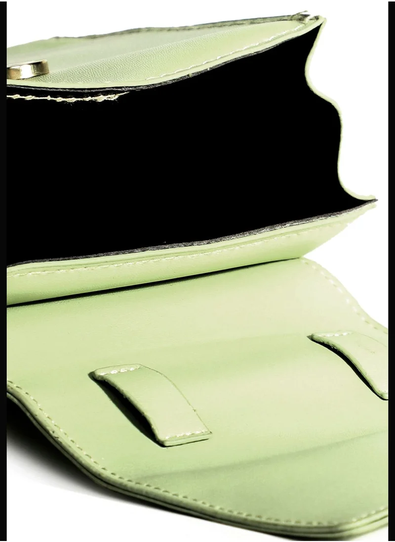 Haute Sauce Solid Magnet Lock Hand Bag