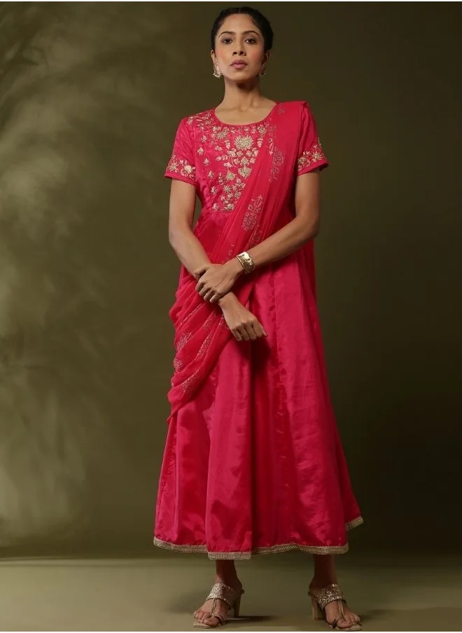 أبهشتي Attached dupatta dress with floral zari embroidery-Fuchsia