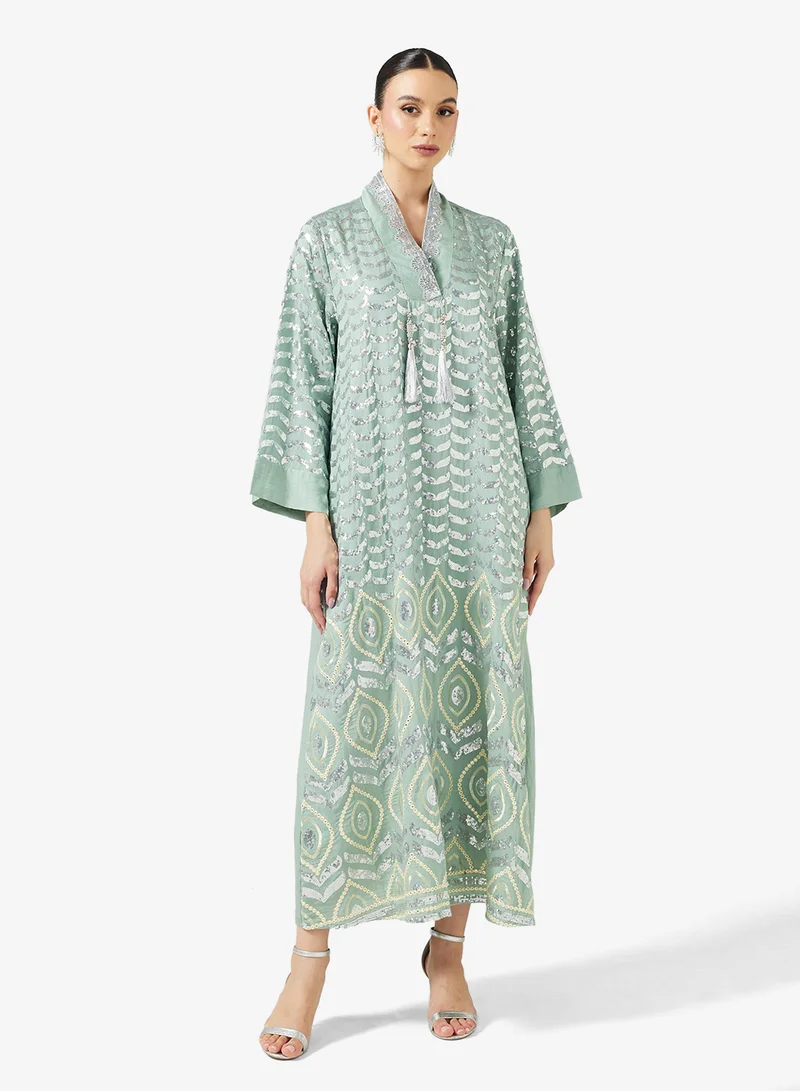 خزانة جلابية مطرزة